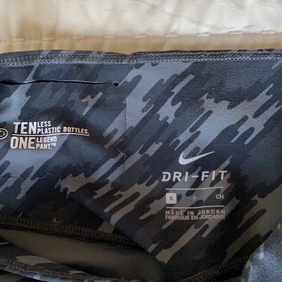 Nike drifit full length leggings - Picture 2 of 3